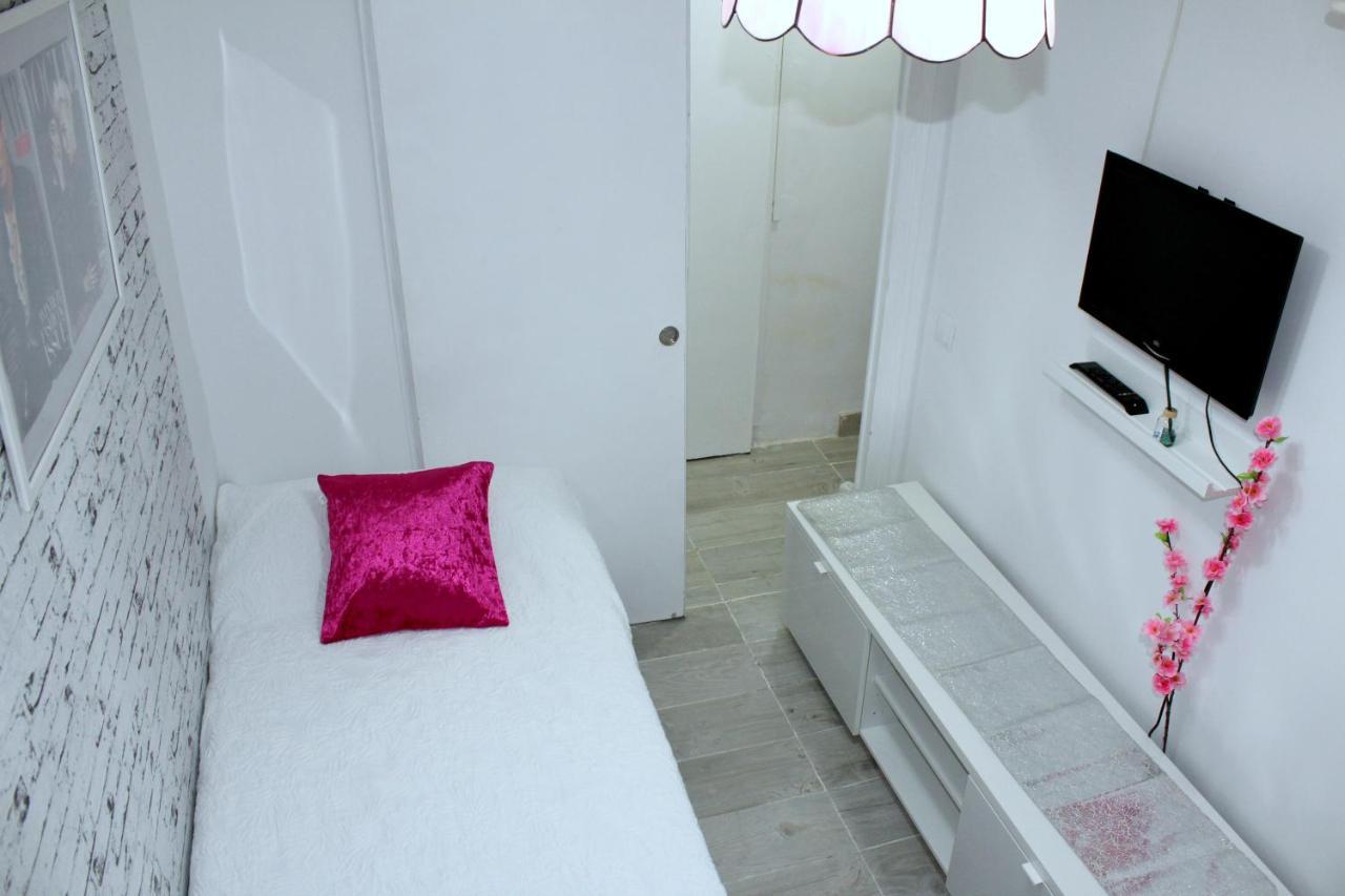 Apartamento Cosmo Grey L'Hospitalet de Llobregat Exterior foto